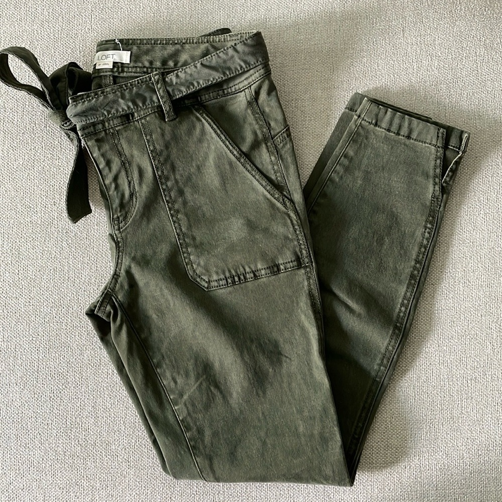 LOFT belted Skinny Pants